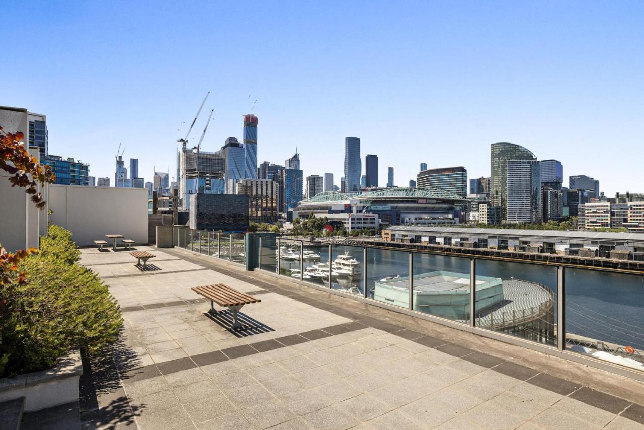 Spacious 1-Bed Unit In Heart With Gym And Pool Melbourne Exterior foto